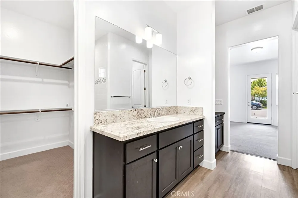 390 Traverse S Madera, CA 93636