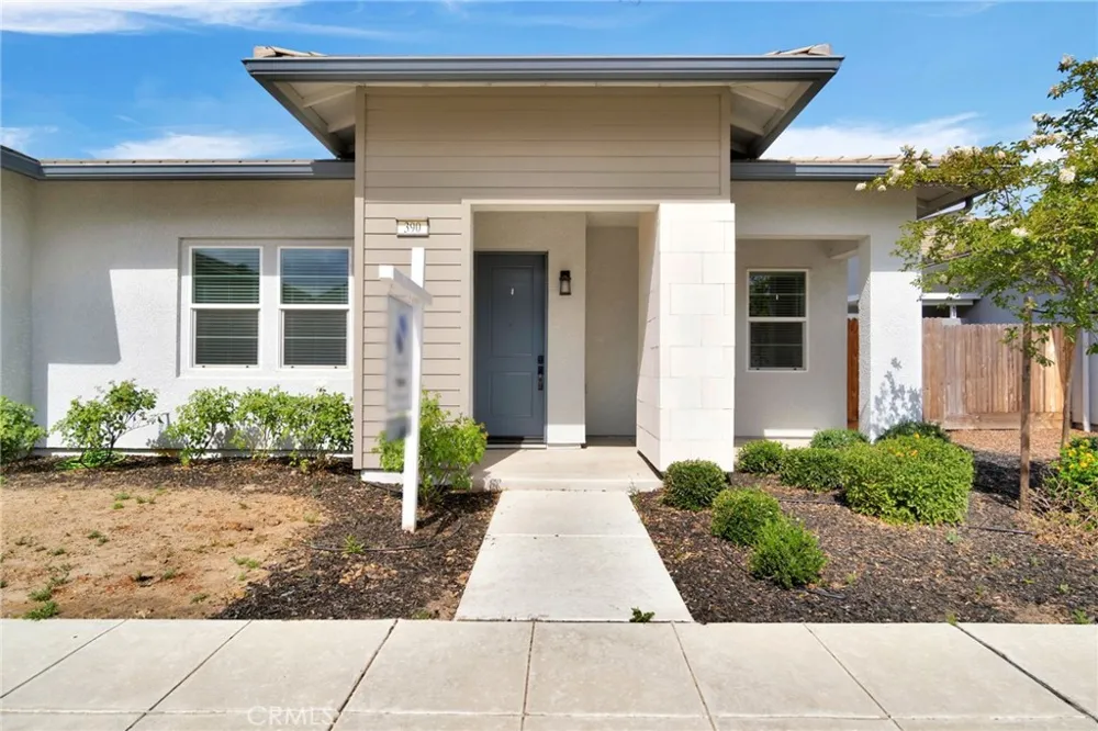 390 Traverse S Madera, CA 93636