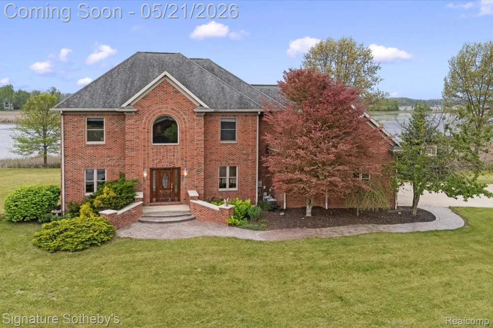 6831 Price Lake Road Leoni Township, MI 49201