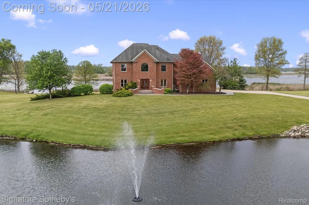 6831 Price Lake Road Leoni Township, MI 49201