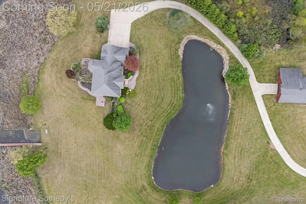 6831 Price Lake Road Leoni Township, MI 49201