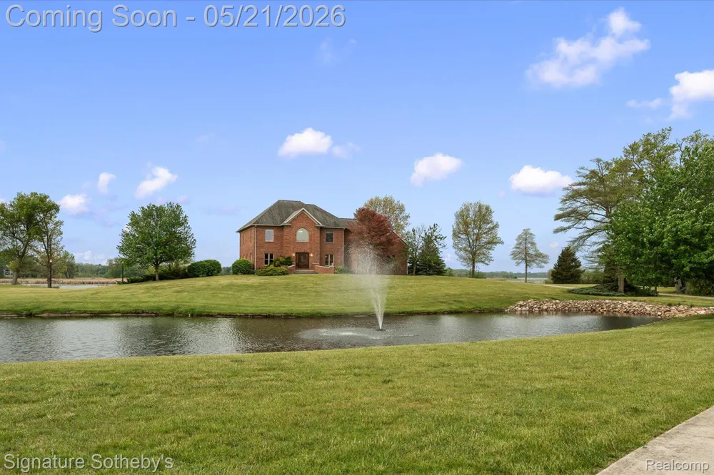 6831 Price Lake Road Leoni Township, MI 49201