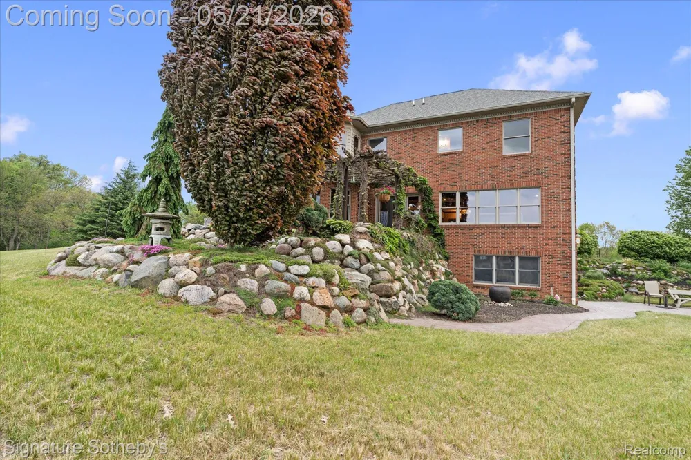 6831 Price Lake Road Leoni Township, MI 49201