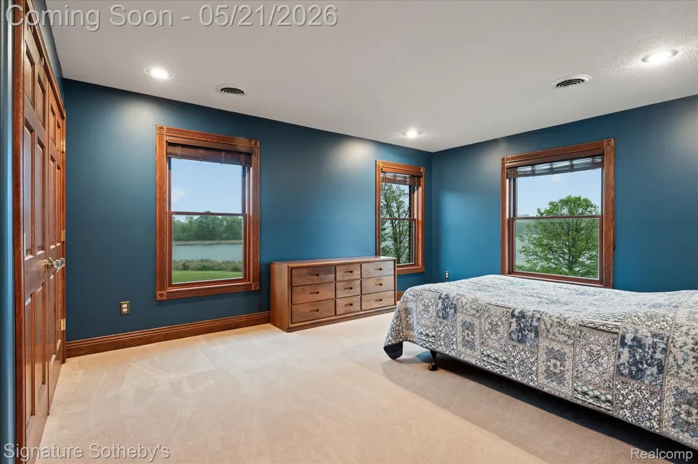 6831 Price Lake Road Leoni Township, MI 49201