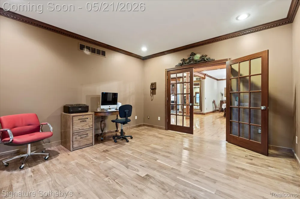 6831 Price Lake Road Leoni Township, MI 49201