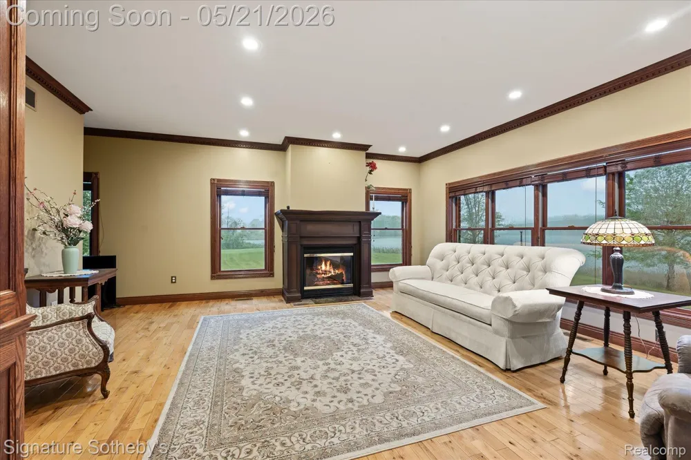 6831 Price Lake Road Leoni Township, MI 49201