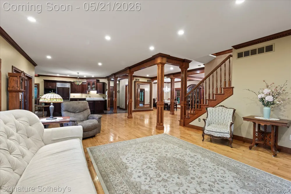 6831 Price Lake Road Leoni Township, MI 49201
