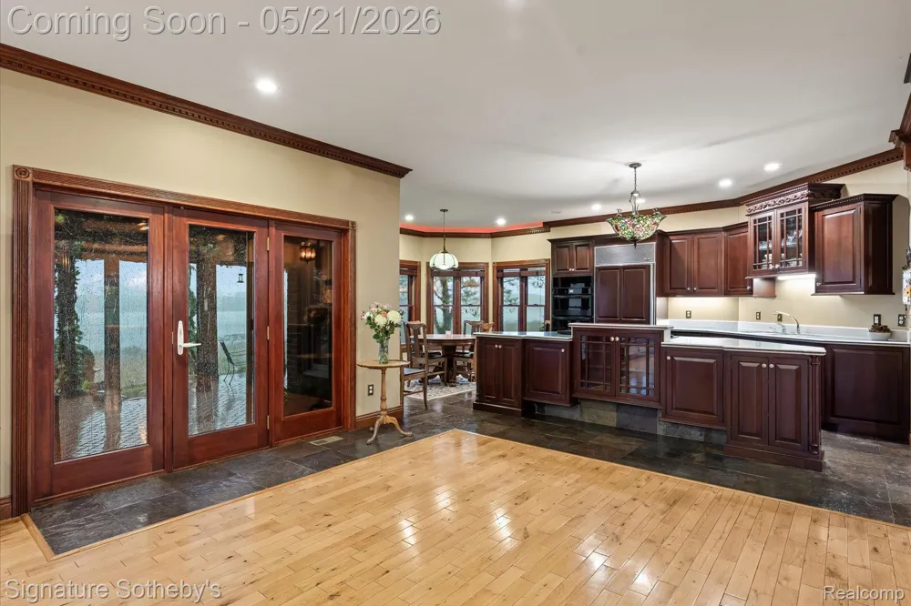 6831 Price Lake Road Leoni Township, MI 49201