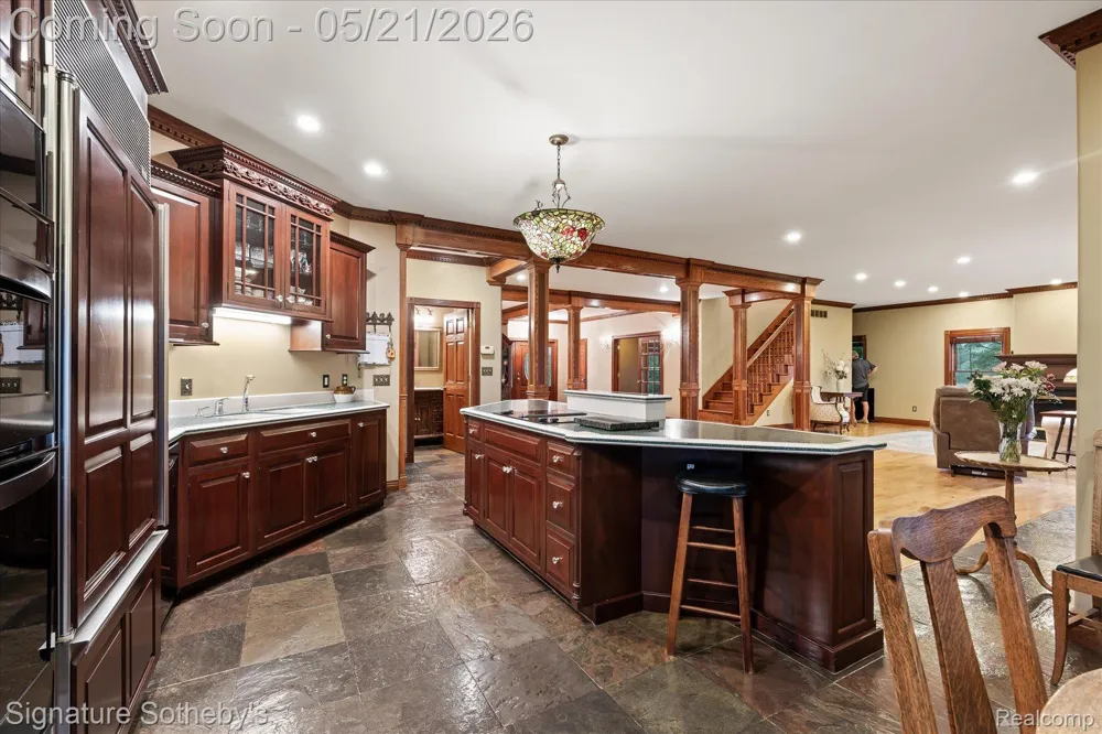 6831 Price Lake Road Leoni Township, MI 49201