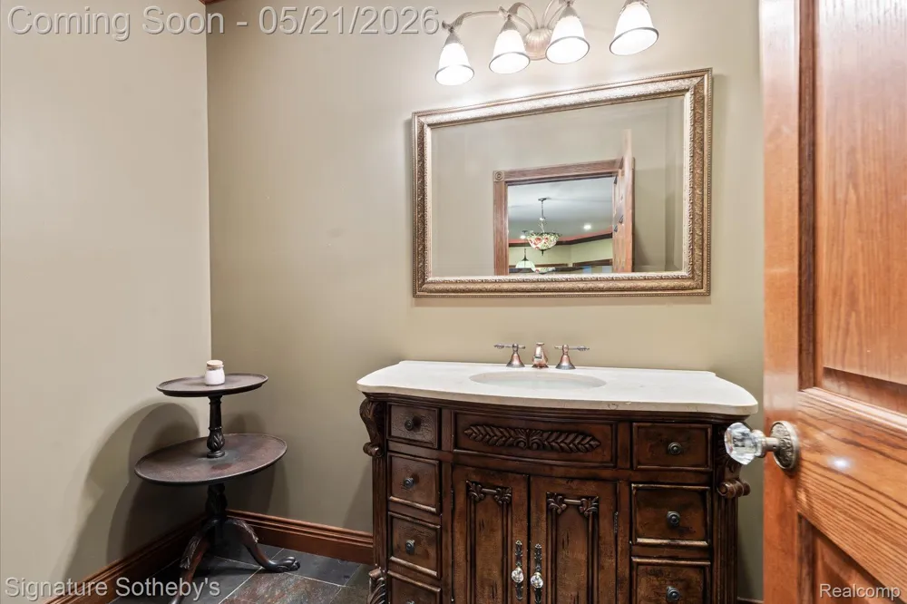 6831 Price Lake Road Leoni Township, MI 49201