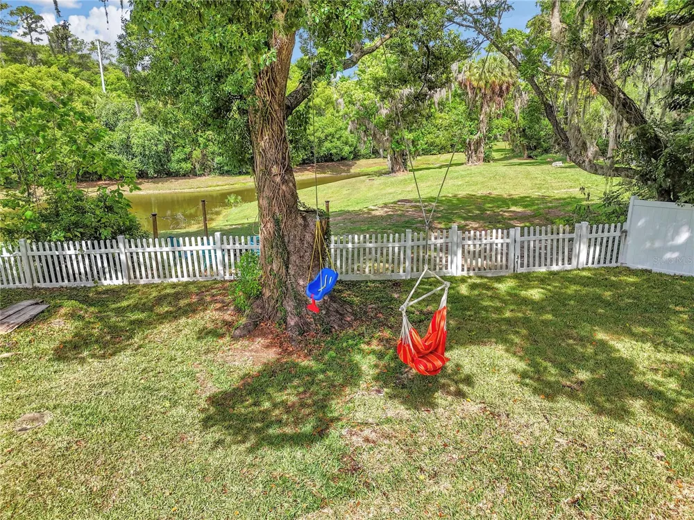 1302 SE SANCHEZ AVENUE ocala, FL 34471
