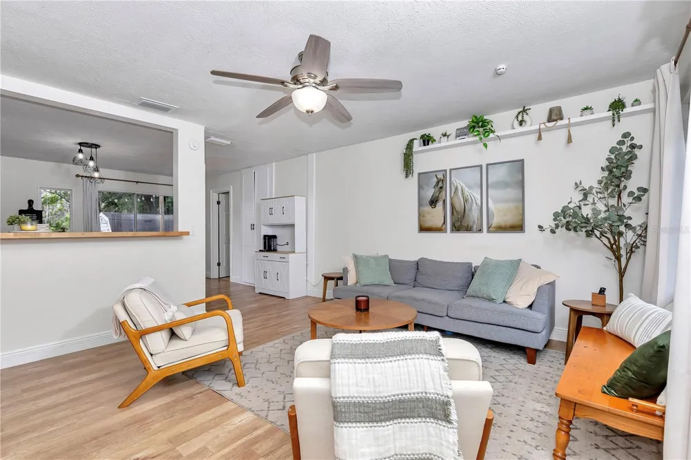 1302 SE SANCHEZ AVENUE ocala, FL 34471