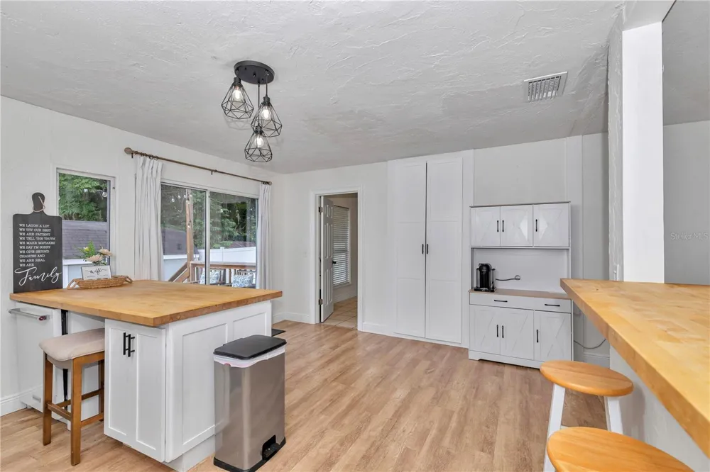 1302 SE SANCHEZ AVENUE ocala, FL 34471