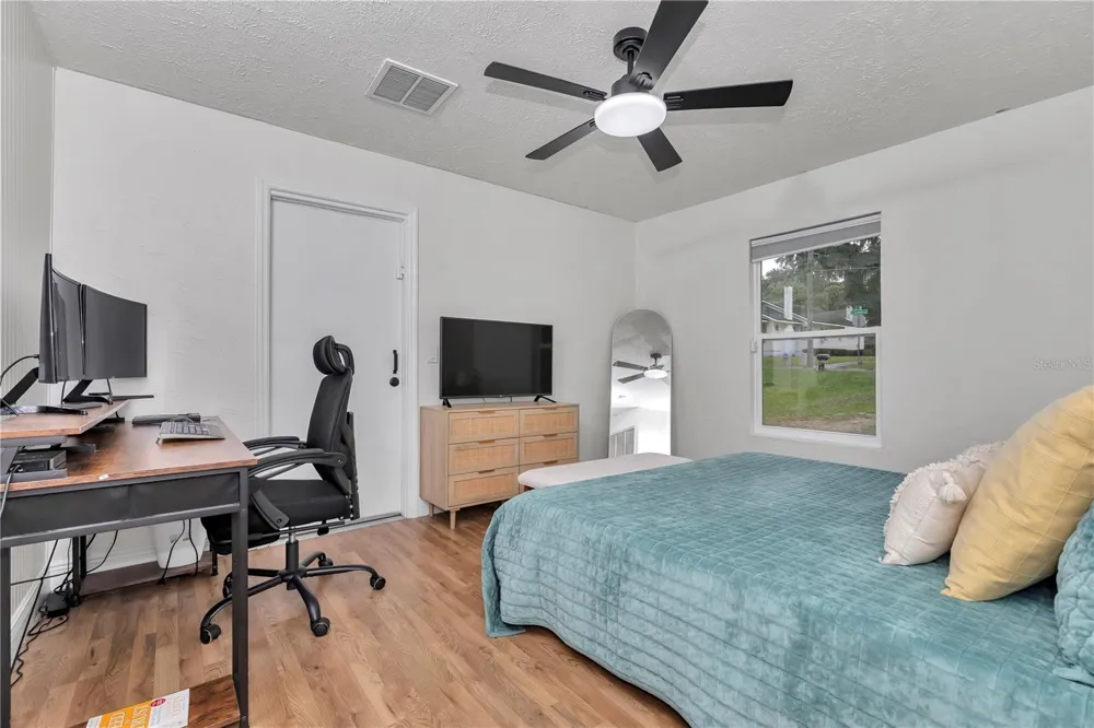 1302 SE SANCHEZ AVENUE ocala, FL 34471