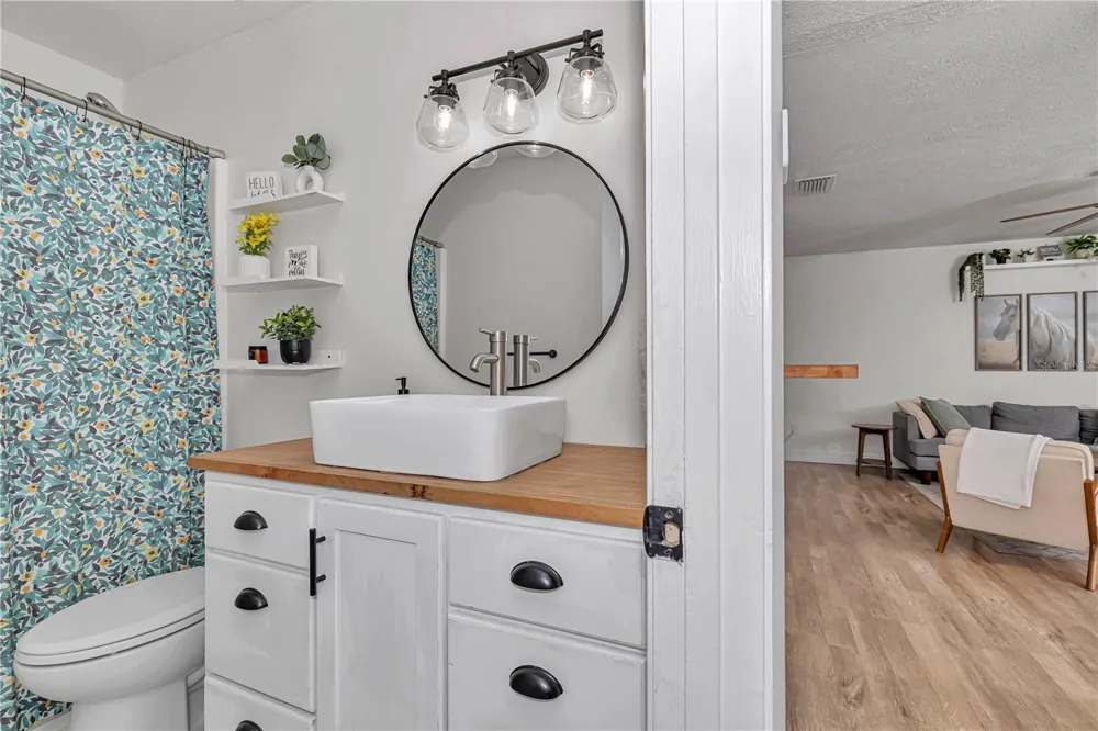 1302 SE SANCHEZ AVENUE ocala, FL 34471