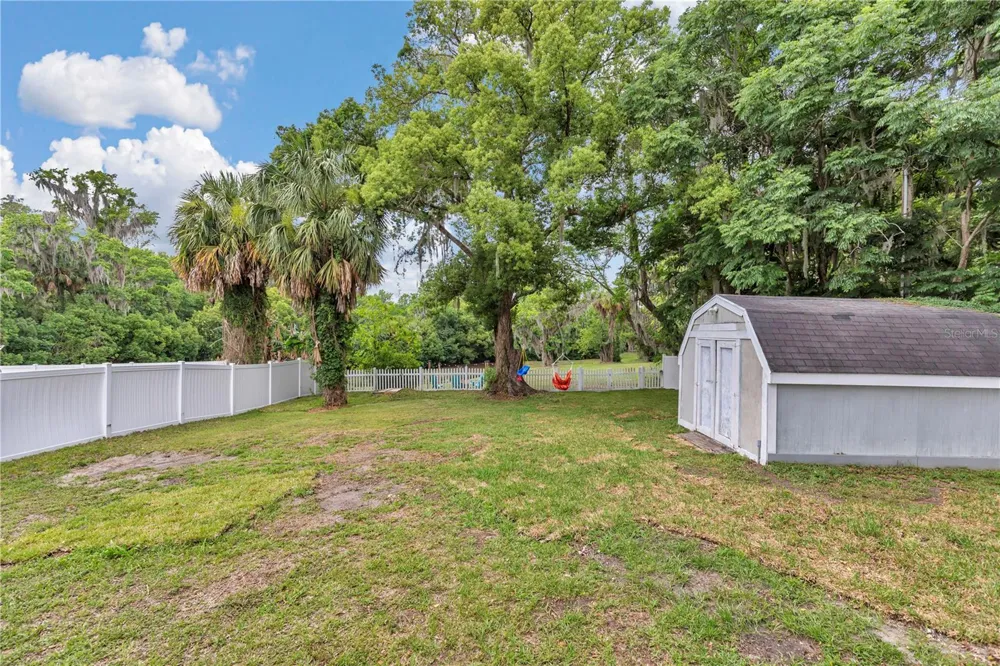 1302 SE SANCHEZ AVENUE ocala, FL 34471