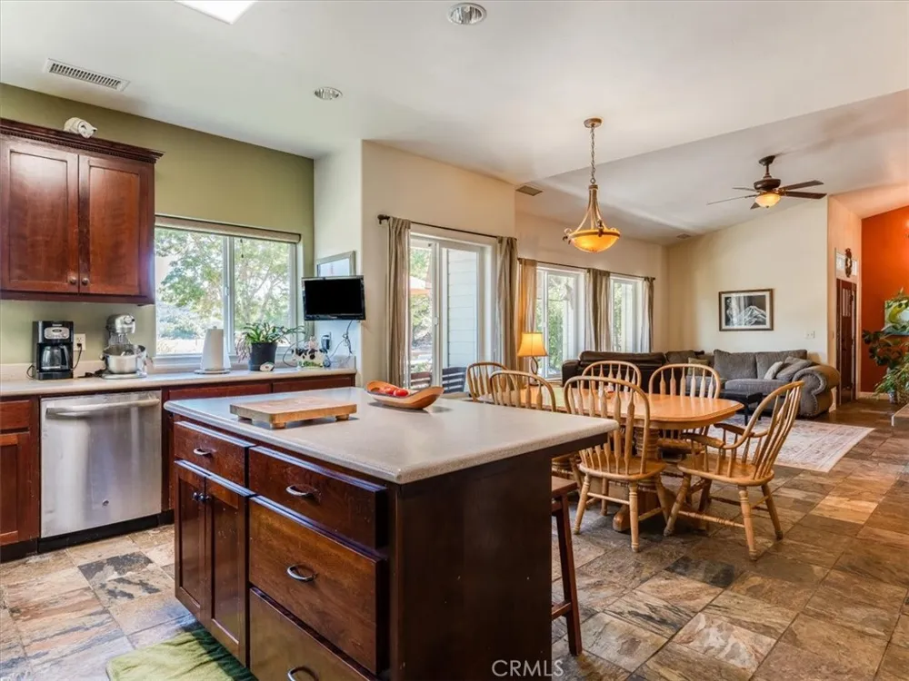 1575 Parkhill Road Santa Margarita, CA 93453