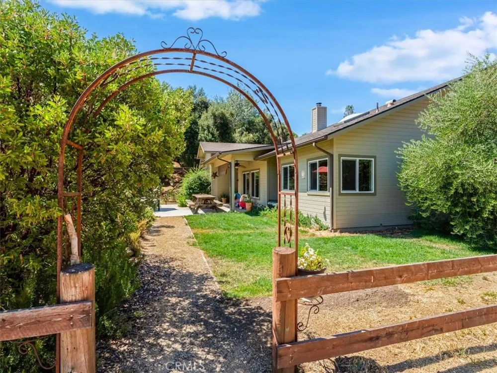 1575 Parkhill Road Santa Margarita, CA 93453