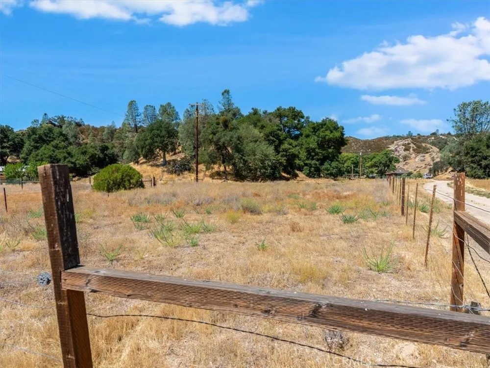 1575 Parkhill Road Santa Margarita, CA 93453