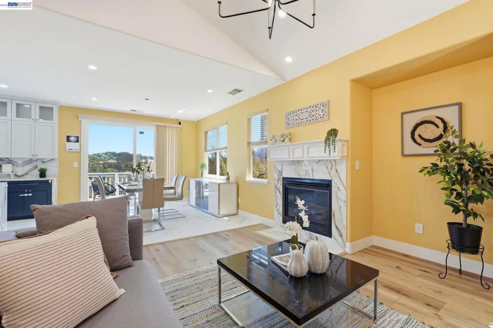 857 Bridgeway Cir El Sobrante, CA 94803