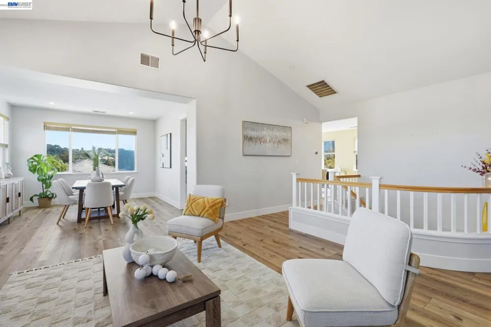 857 Bridgeway Cir El Sobrante, CA 94803
