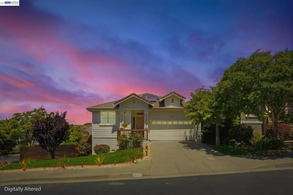 857 Bridgeway Cir El Sobrante, CA 94803