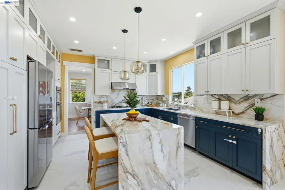 857 Bridgeway Cir El Sobrante, CA 94803