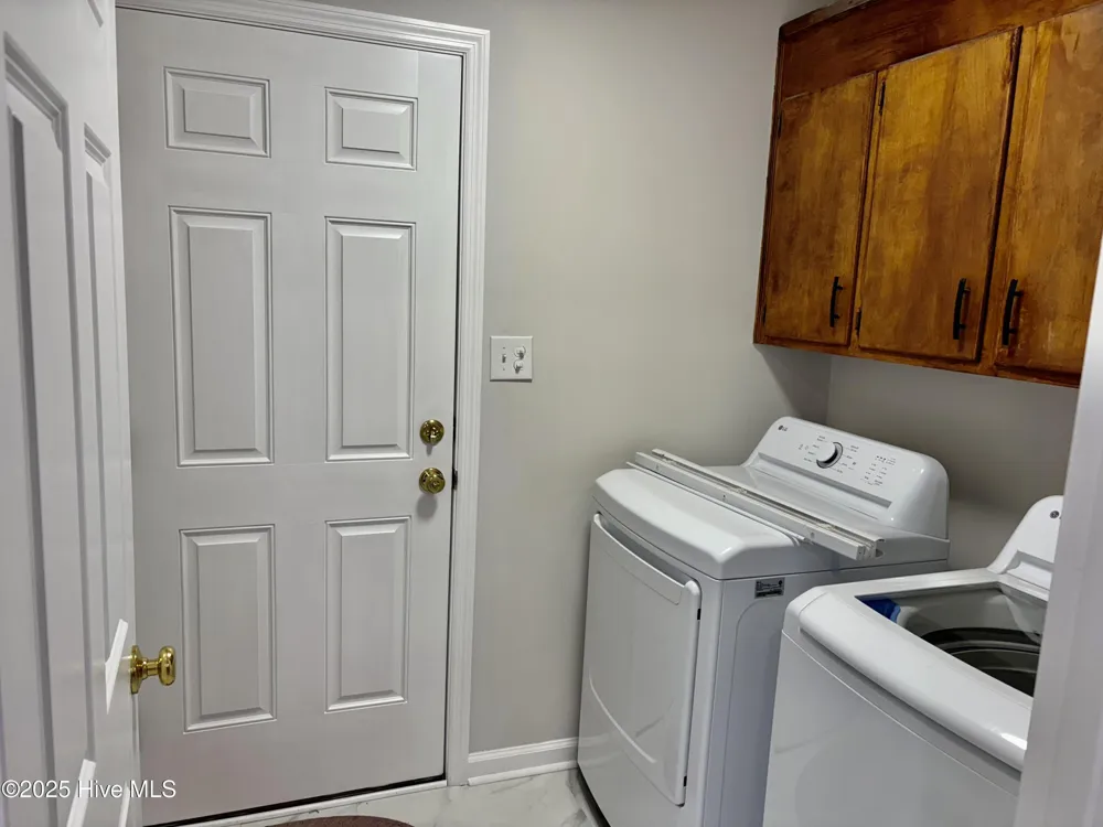 2501 Steeple Chase Drive Trent Woods, NC 28562