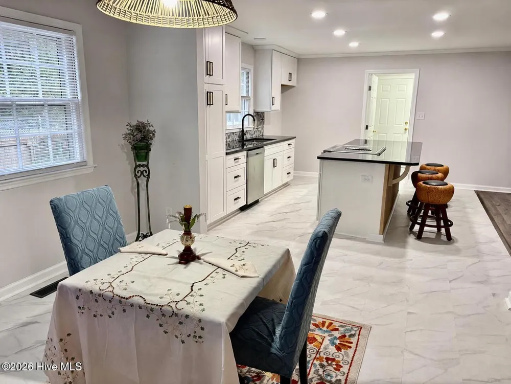 2501 Steeple Chase Drive Trent Woods, NC 28562