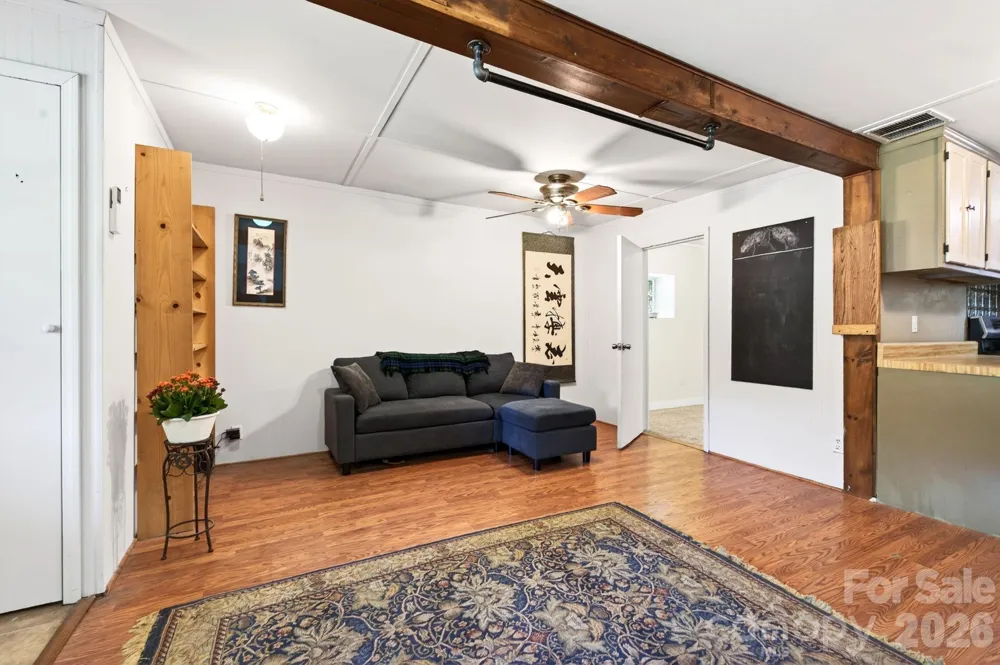 2802 Beaverdam Road Canton, NC 28716