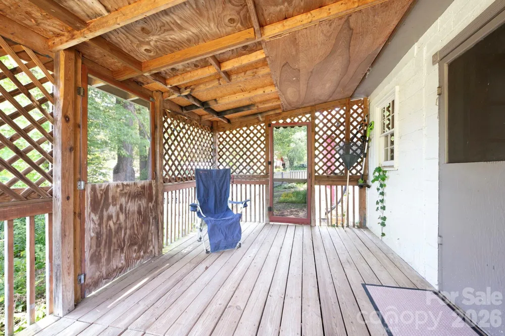 2802 Beaverdam Road Canton, NC 28716