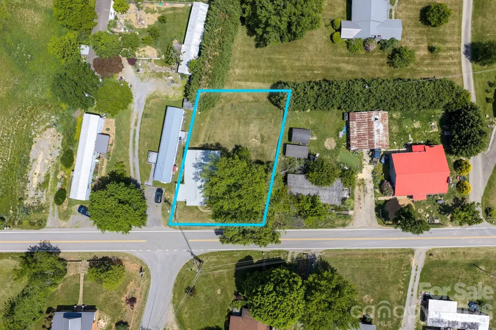 2802 Beaverdam Road Canton, NC 28716