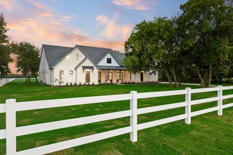 153 League Road