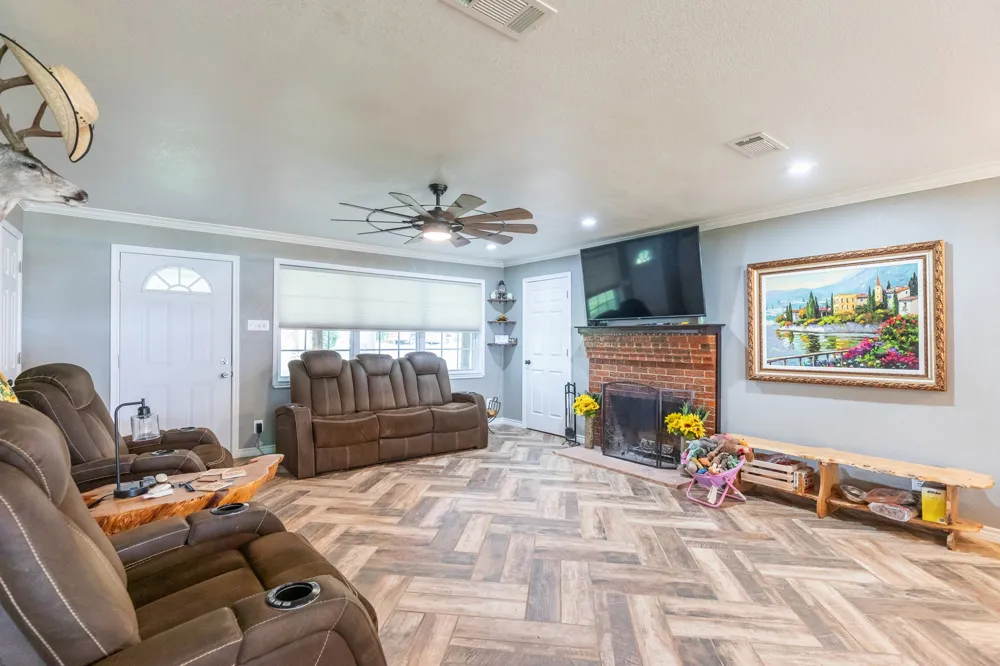 813 County Road 237 Eastland, TX 76448