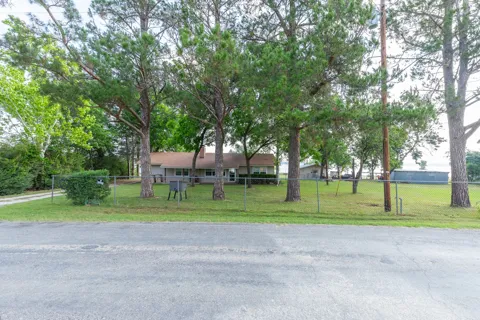813 County Road 237