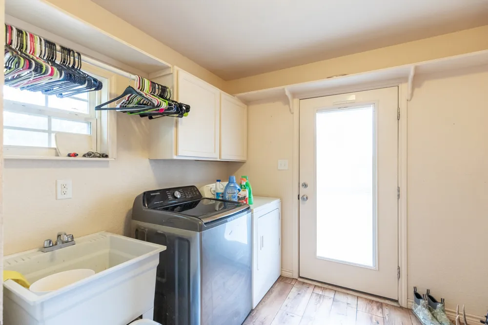 813 County Road 237 Eastland, TX 76448