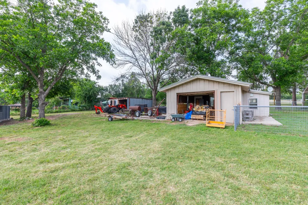 813 County Road 237 Eastland, TX 76448