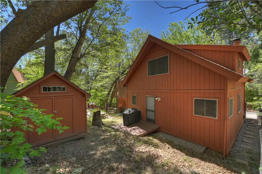 32801 Encina Drive Arrowbear, CA 92382