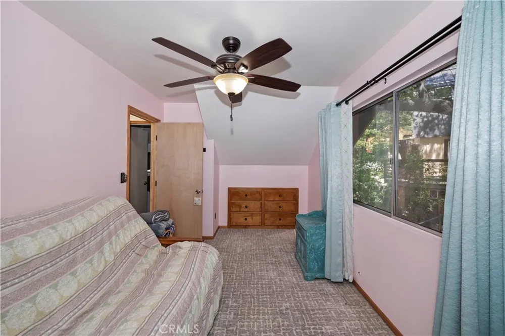 32801 Encina Drive Arrowbear, CA 92382
