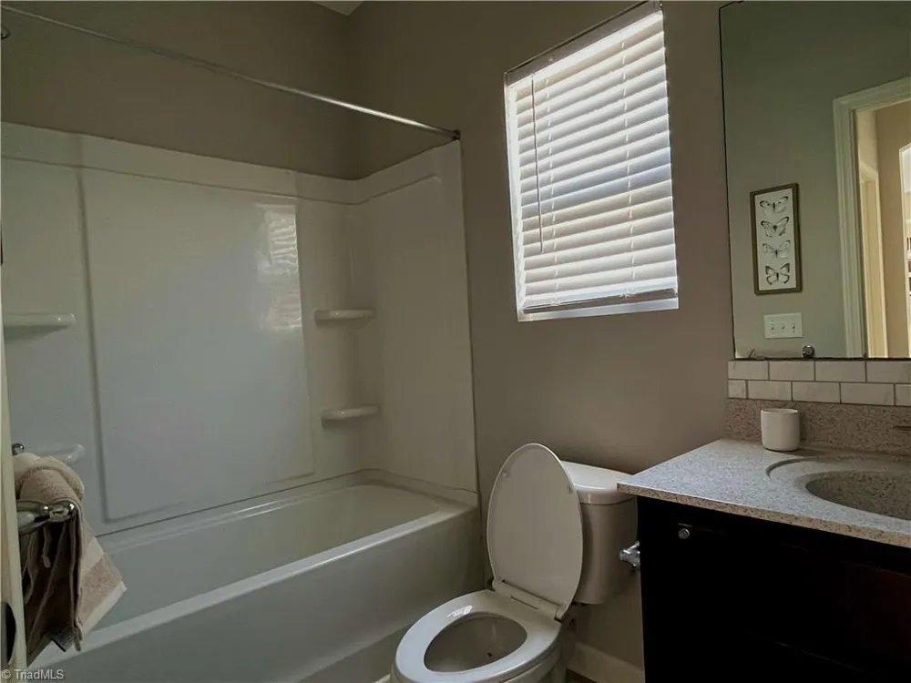 4120 Medina Court Pfafftown, NC 27040
