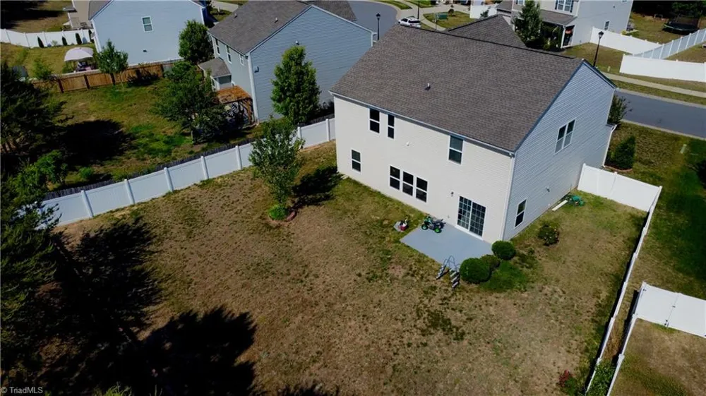 4120 Medina Court Pfafftown, NC 27040
