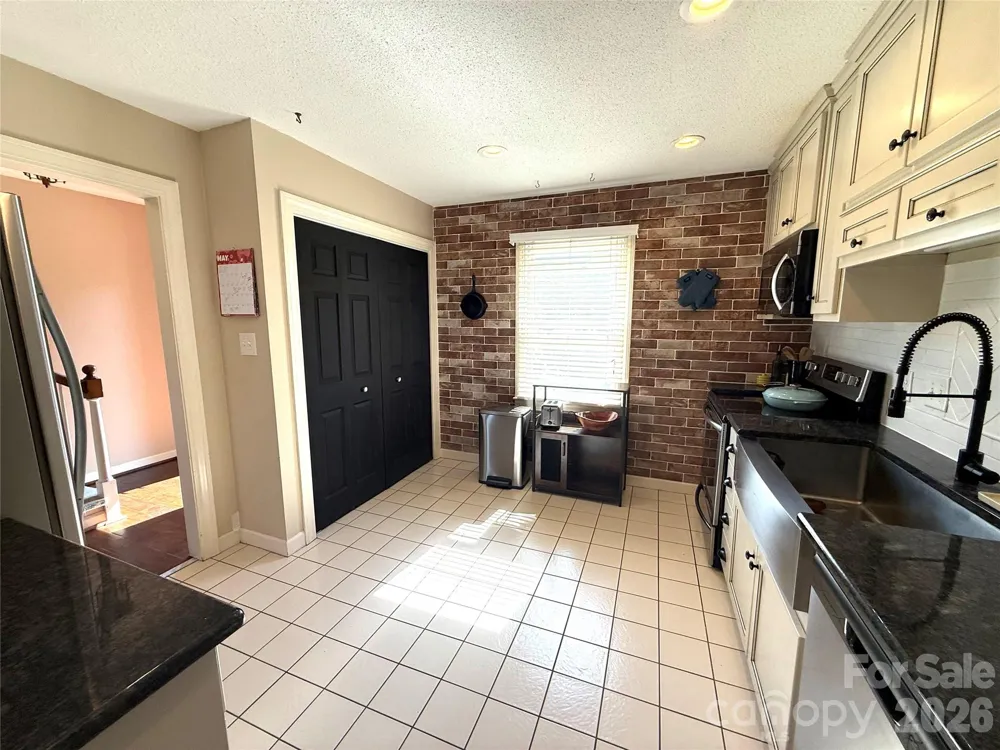 2705 North Center Street NW #65 Hickory, NC 28601