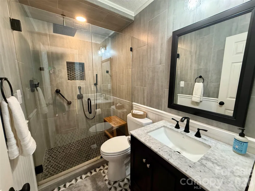2705 North Center Street NW #65 Hickory, NC 28601