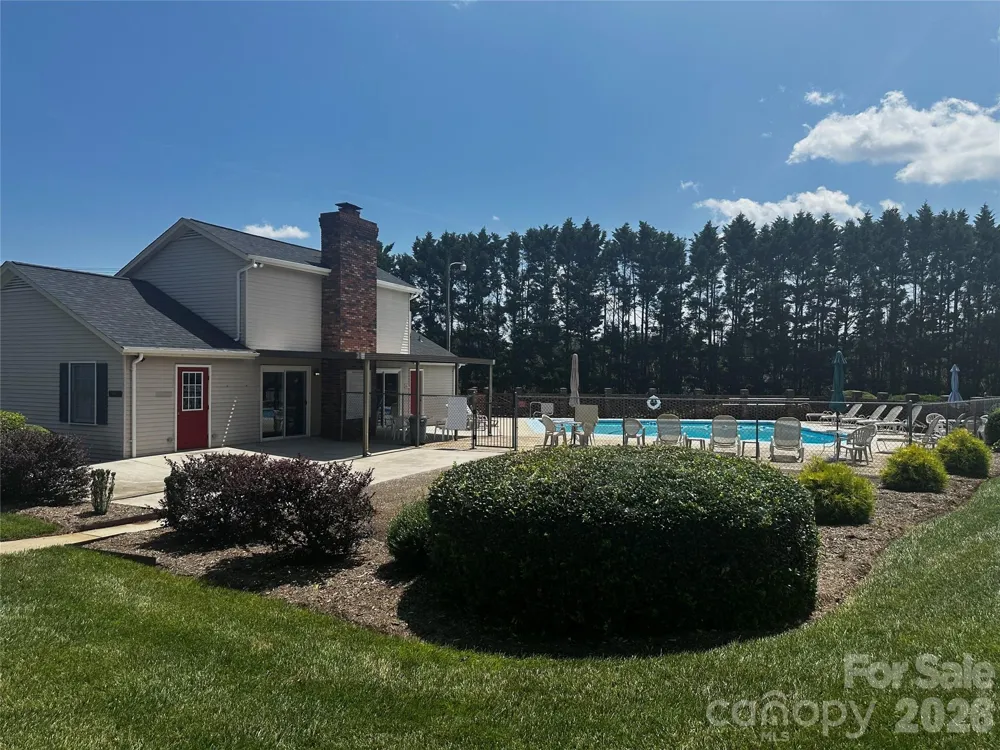 2705 North Center Street NW #65 Hickory, NC 28601