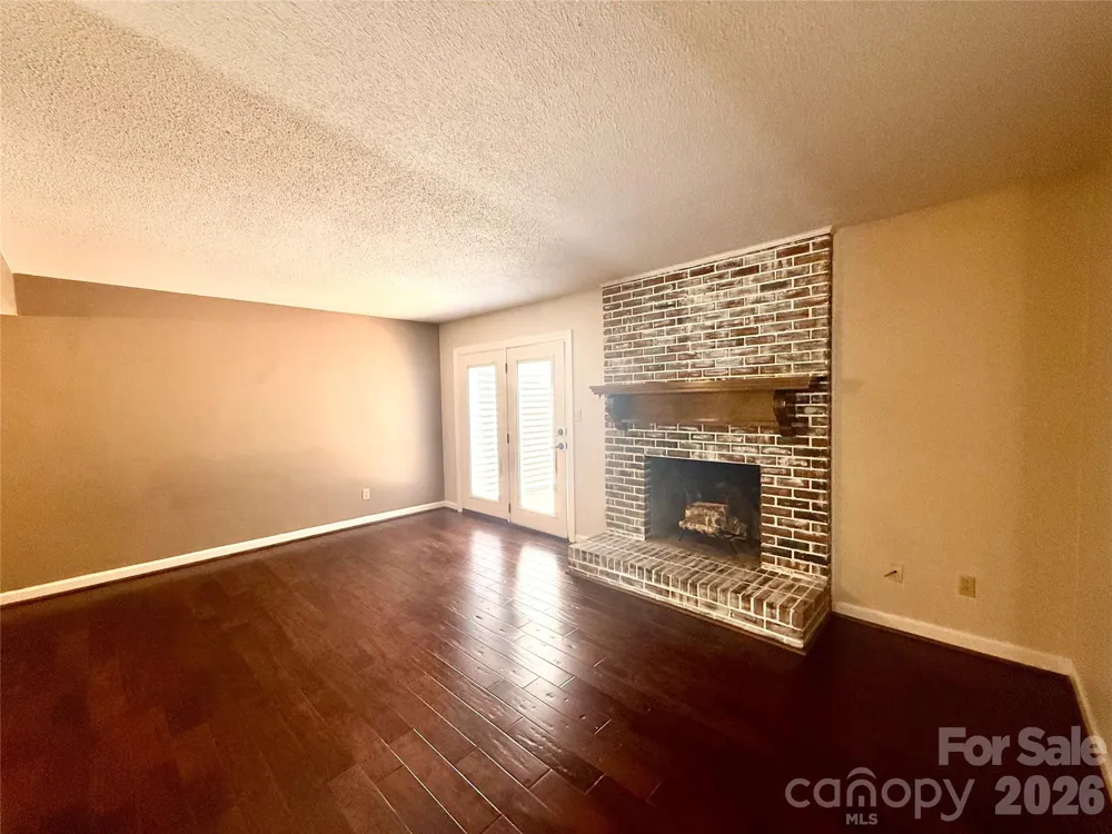 2705 North Center Street NW #65 Hickory, NC 28601