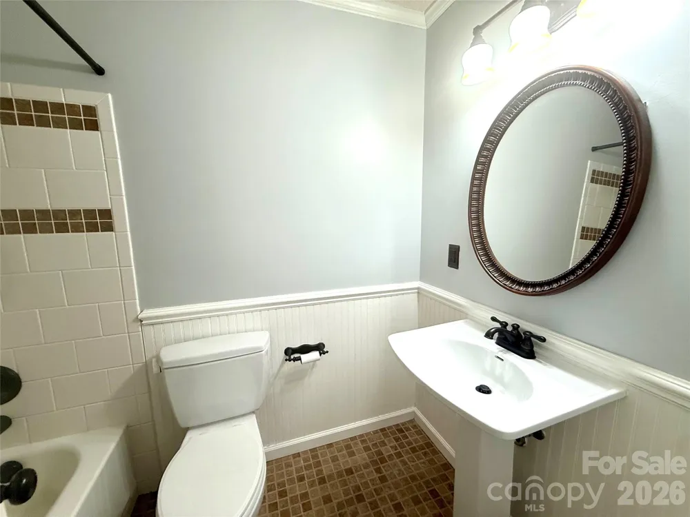 2705 North Center Street NW #65 Hickory, NC 28601