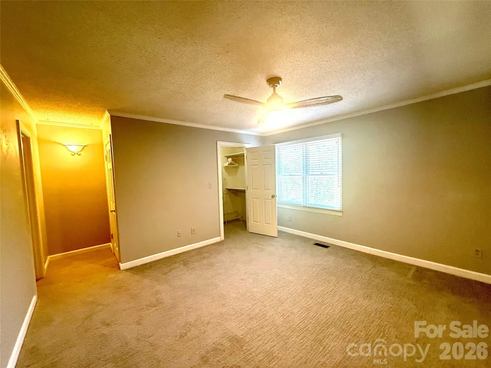 2705 North Center Street NW #65 Hickory, NC 28601
