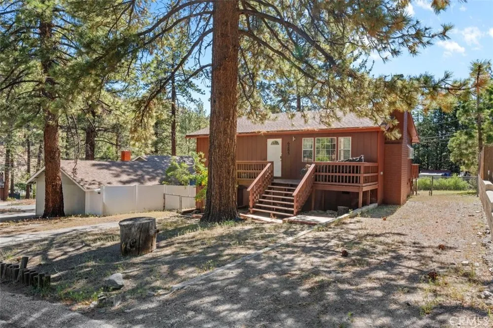 6285 Conifer Wrightwood, CA 92397