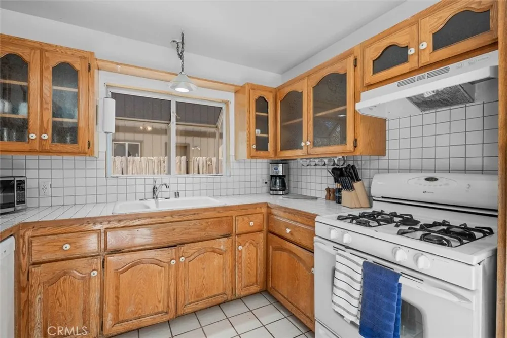 6285 Conifer Wrightwood, CA 92397