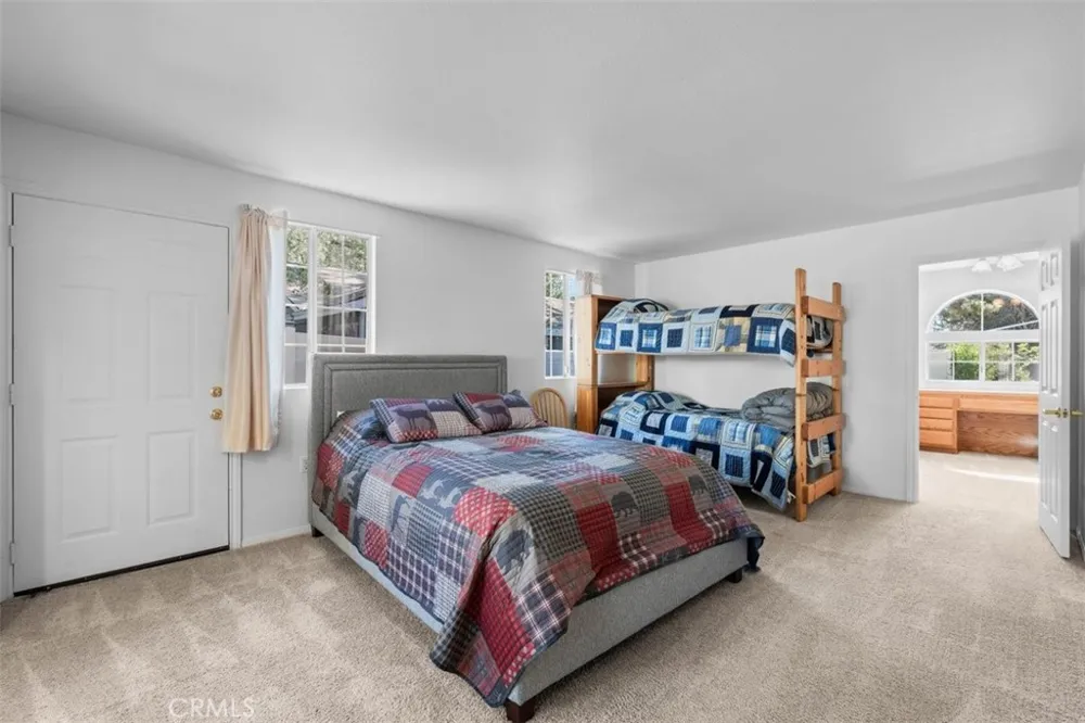 6285 Conifer Wrightwood, CA 92397